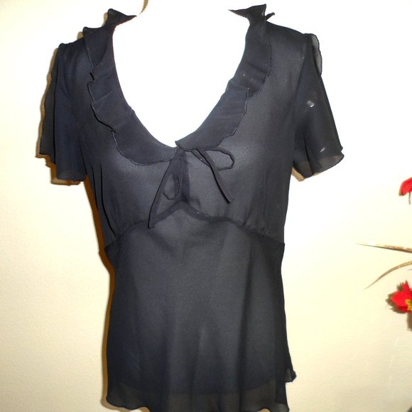 Black and Gold Floral Top with Bow Detail - Picture 3 of 7